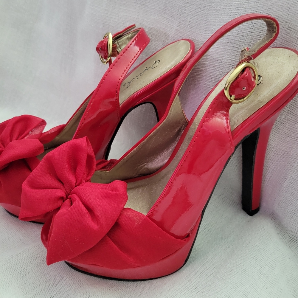 Adorable red platform heels